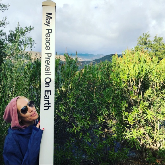 Meet your Posher, Ashley - Picture 8 of 8